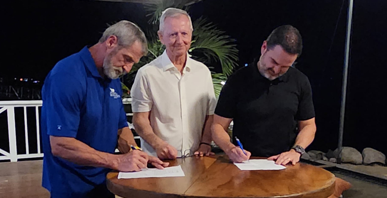 SeaKeepers and Marina Bahia Golfito sign MOU